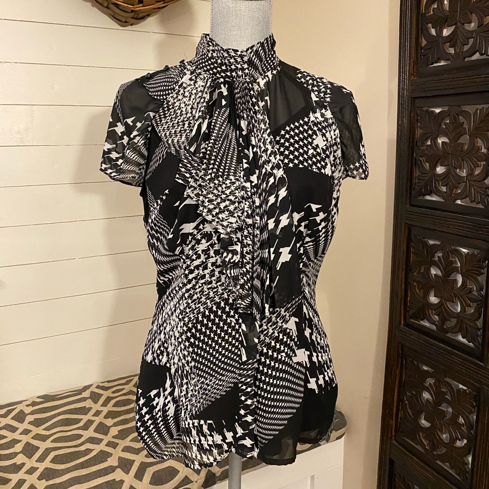Worthington geometric-print fitted blouse w/ cami